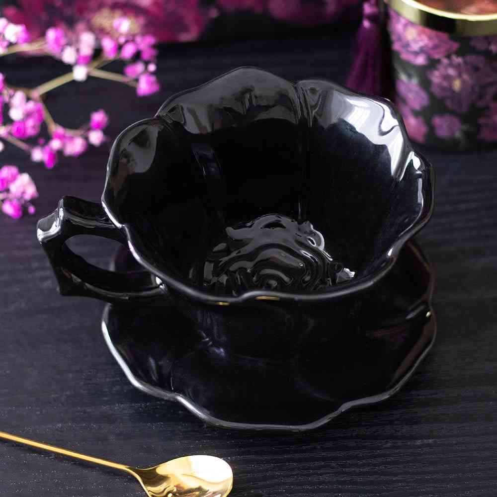 Something Different - Black Rose Tasse und Untertasse - Schwarz